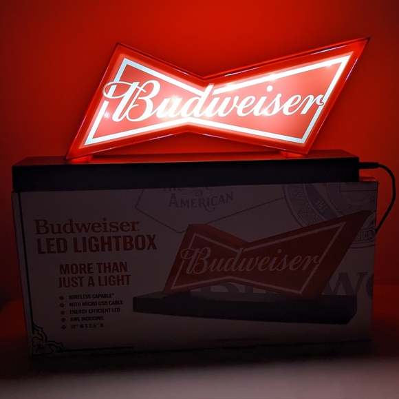NEW BUDWEISER LED LIGHTBOX - Picture 3 of 8